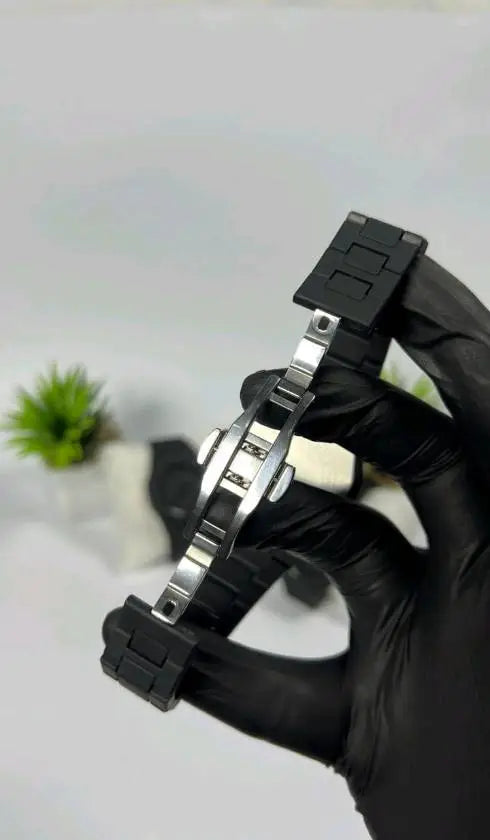 ساعة بلاك أرابيك أورا